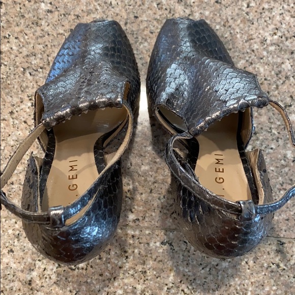 Silver snakeskin M. Gemi Heels - Picture 4 of 12